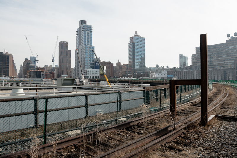 Illustration for article titled Tour the Hidden Art Gallery on the High Line's Last Unfinished Stretch